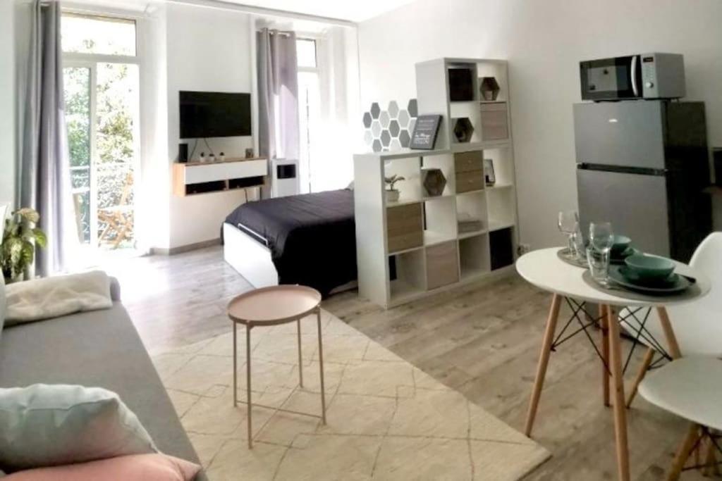 Апартаменты Esprit Cosy Au Centre Historique Тулон Экстерьер фото